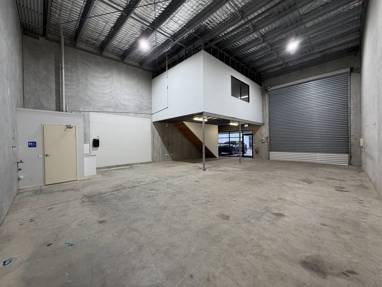 Click to view all images 33/20 Ellerslie Road Meadowbrook QLD 4131 - Image 3