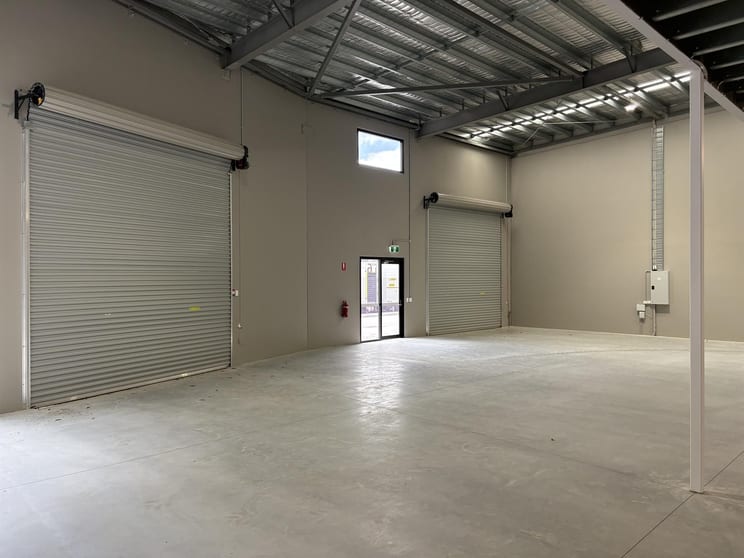 Click to view all images 42 Hub Cres Heathwood QLD 4110 - Image 3