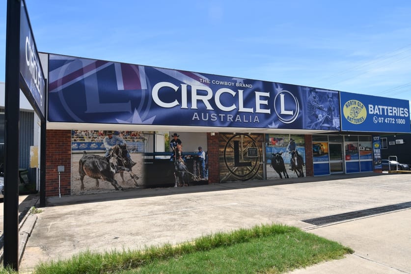 Click to view all images 1/177 Ingham Road West End QLD 4810 - Image 2