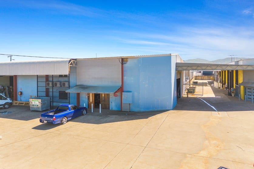 Click to view all images Unit/90-92 Hollingsworth Street Kawana QLD 4701 - Image 3