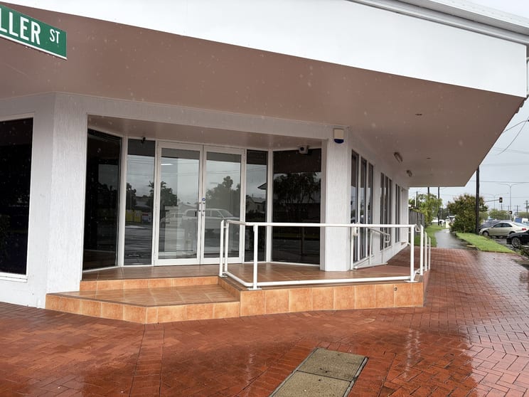Click to view all images 133 Aumuller Street Bungalow QLD 4870 - Image 2