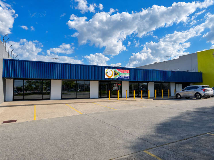 Click to view all images 139 Browns Plains Rd Browns Plains QLD 4118 - Image 1