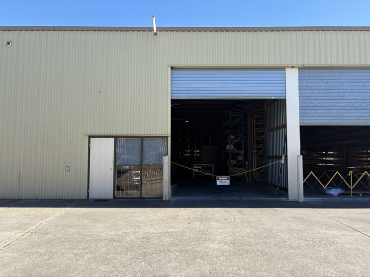 Click to view all images 4/19 Moonbi Street Brendale QLD 4500 - Image 2