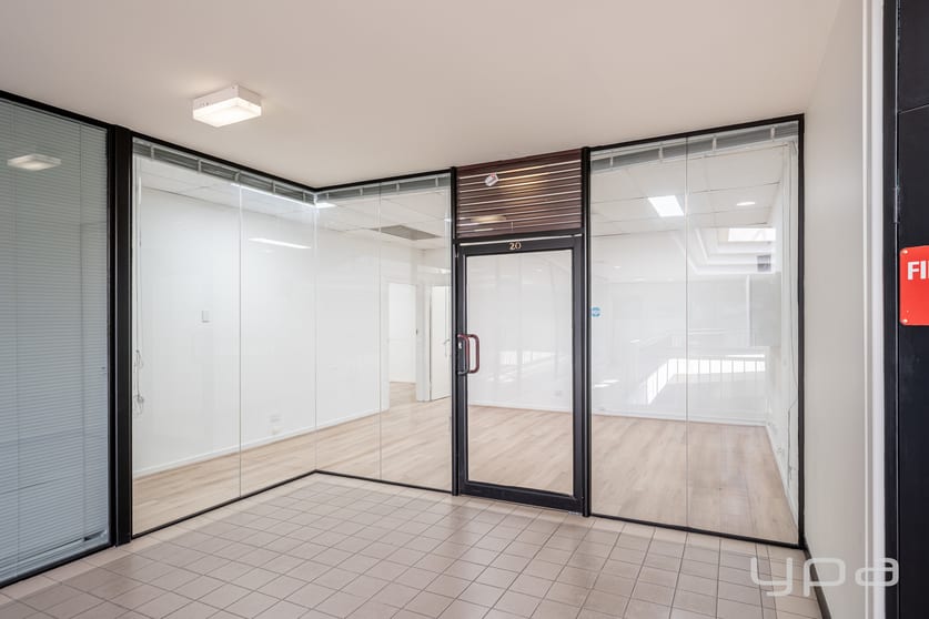 Click to view all images 20/2-14 Station Place Werribee VIC 3030 - Image 3