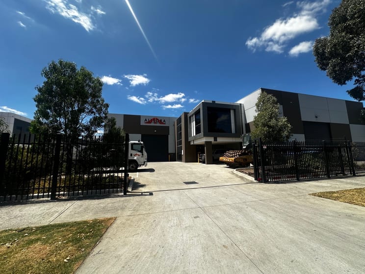 Click to view all images 6 Northpoint Drive Epping VIC 3076 - Image 1