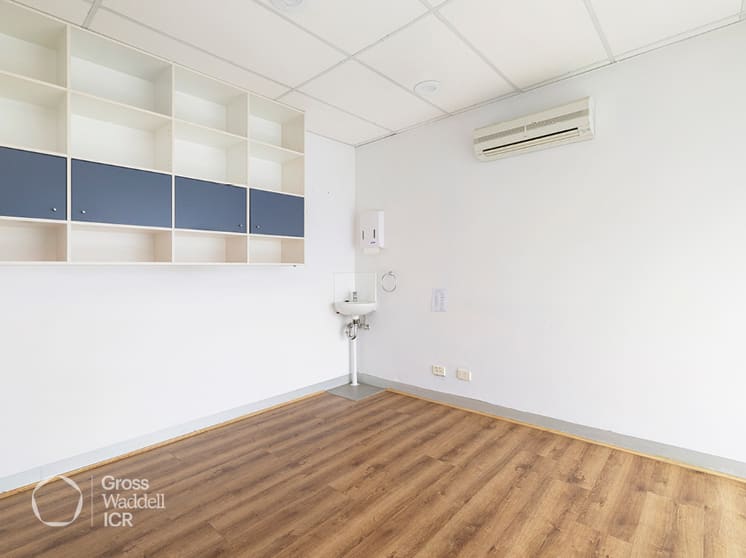 Click to view all images 74 Kooyong Road Caulfield North VIC 3161 - Image 3