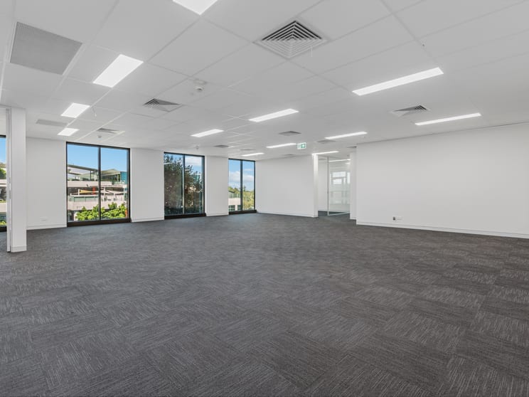 Click to view all images A2.11/20 Lexington Drive Bella Vista NSW 2153 - Image 3