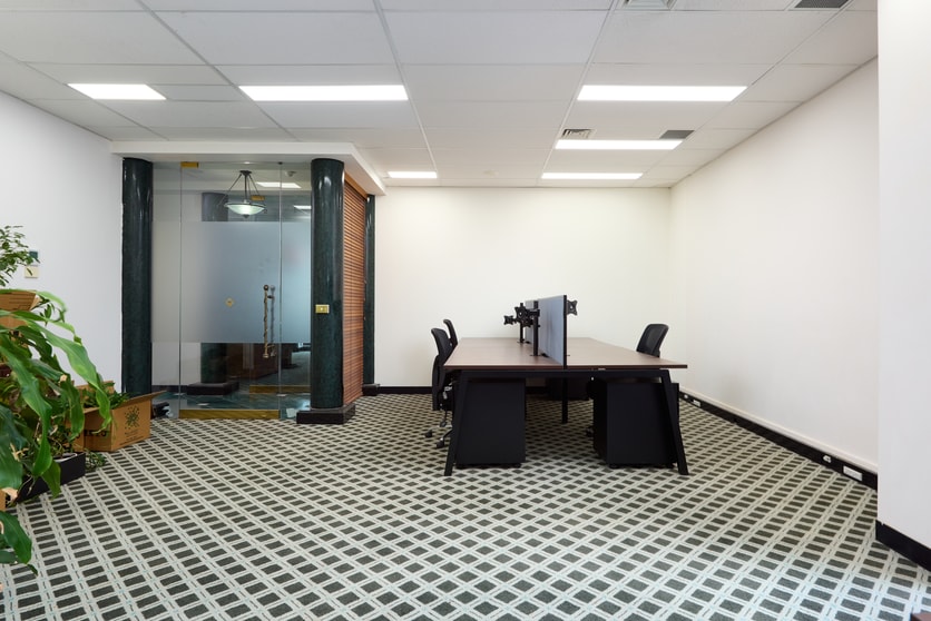 Click to view all images 704/566 St Kilda Road Melbourne VIC 3004 - Image 2