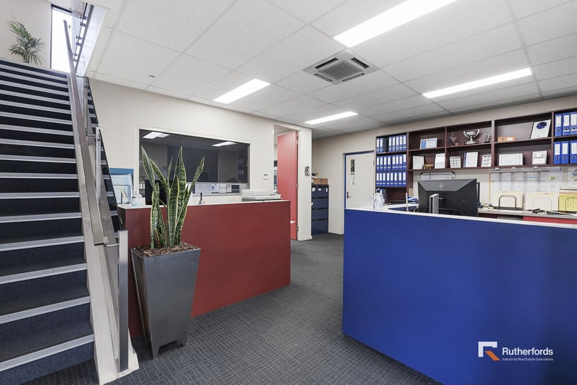 Click to view all images 39 Lakeside Drive Broadmeadows VIC 3047 - Image 3