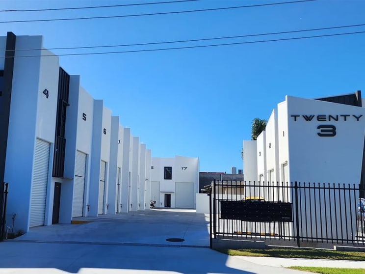 Click to view all images Unit 9/23 Margaret Street Southport QLD 4215 - Image 2