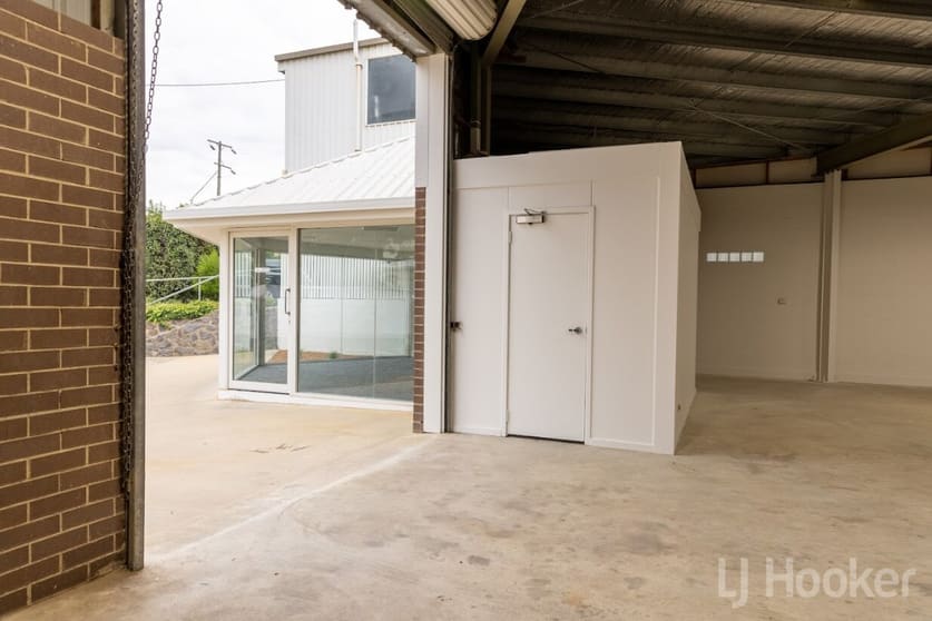 Click to view all images 1 Wycombe Street Queanbeyan NSW 2620 - Image 3