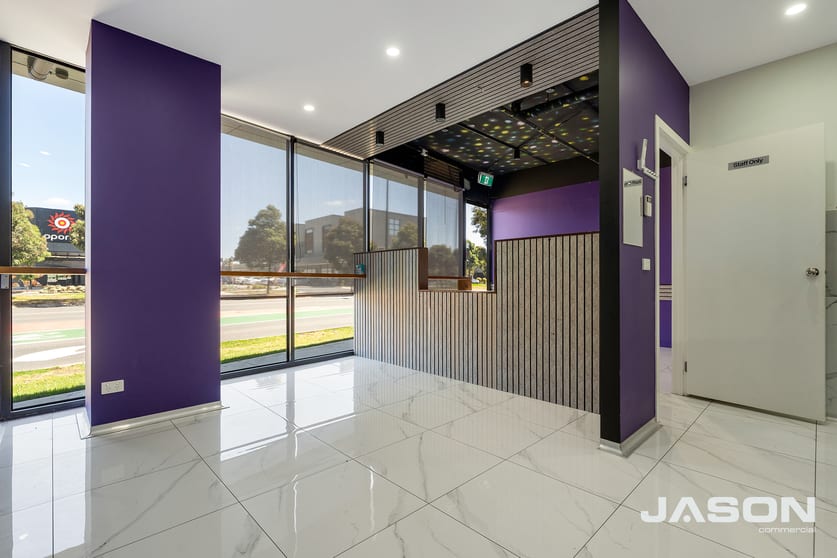 Click to view all images 4/4 Highlander Drive Craigieburn VIC 3064 - Image 3