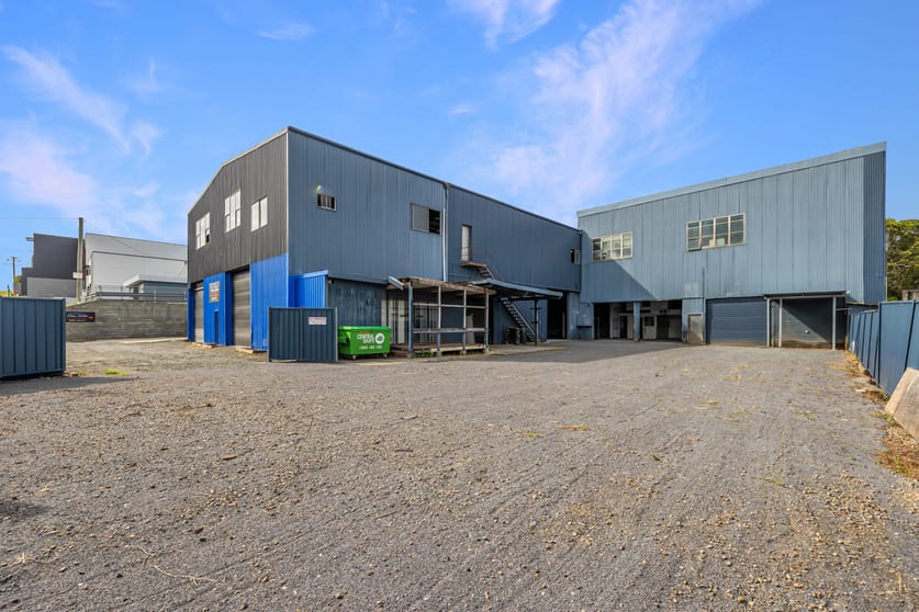 Click to view all images Tenancy 1/30 Munibung Road Cardiff NSW 2285 - Image 1