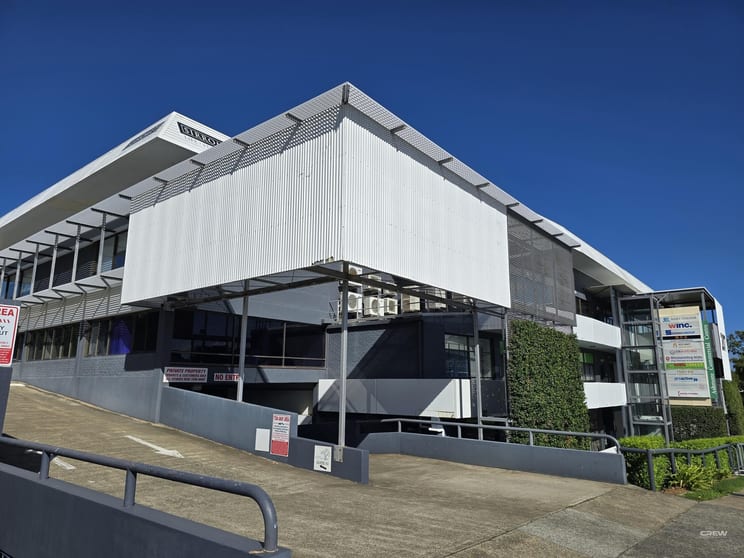 Click to view all images 207 Currumburra Road Ashmore QLD 4214 - Image 3