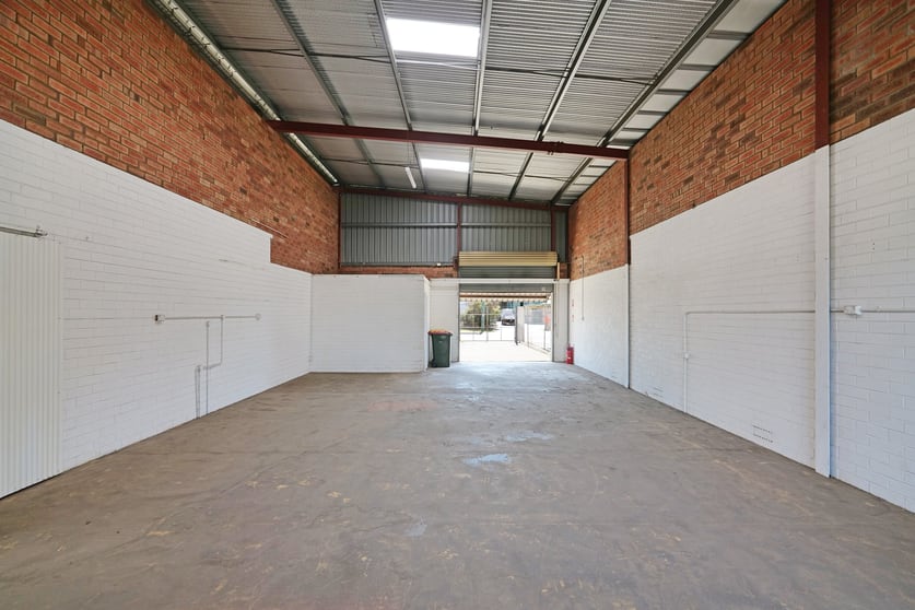 Click to view all images 39 Hogarth Street Cannington WA 6107 - Image 2