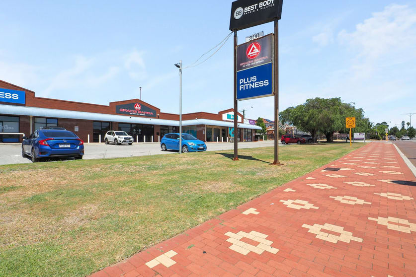 Click to view all images 4b/800 Beaufort Street Mount Lawley WA 6050 - Image 2