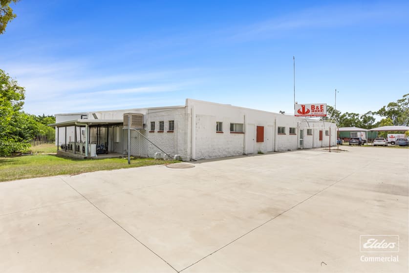 Click to view all images 118 Middle Road Gracemere QLD 4702 - Image 3