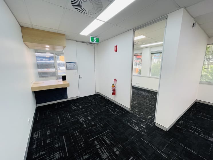 Click to view all images 35 Scarbporough Street Southport QLD 4215 - Image 3
