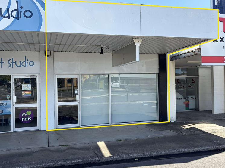 Click to view all images 1/88 Old Cleveland Road Capalaba QLD 4157 - Image 1