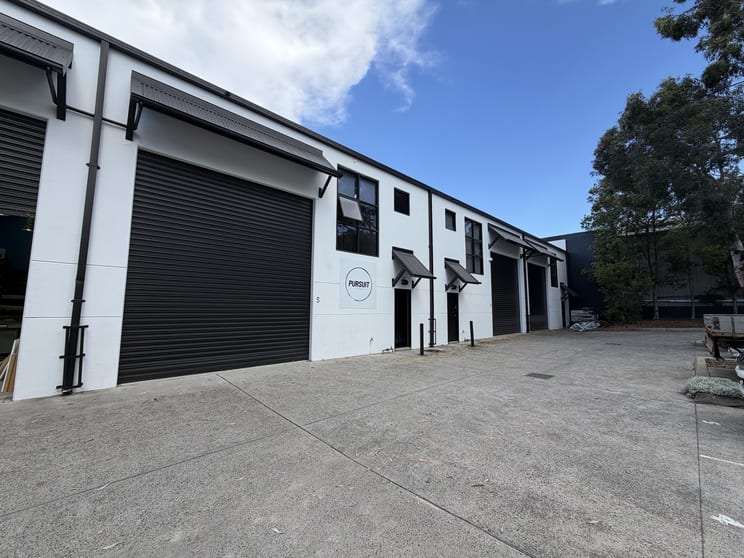 Click to view all images Unit 5/74-76 Oak Road Kirrawee NSW 2232 - Image 1
