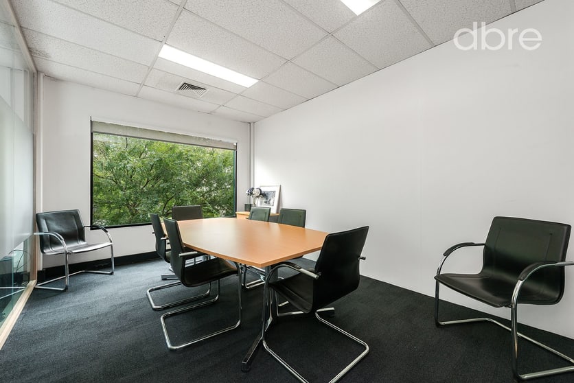 Click to view all images 1/249 Hampton Street Hampton VIC 3188 - Image 3