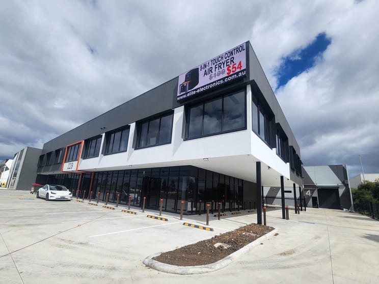 Click to view all images 229 Robinsons Road Ravenhall VIC 3023 - Image 2
