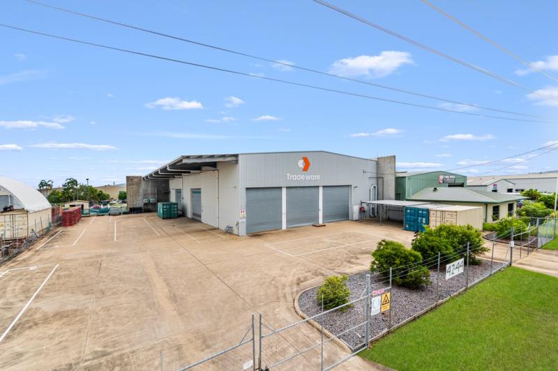 42-44 Crocodile Crescent Mount St John QLD 4818 - Image 1