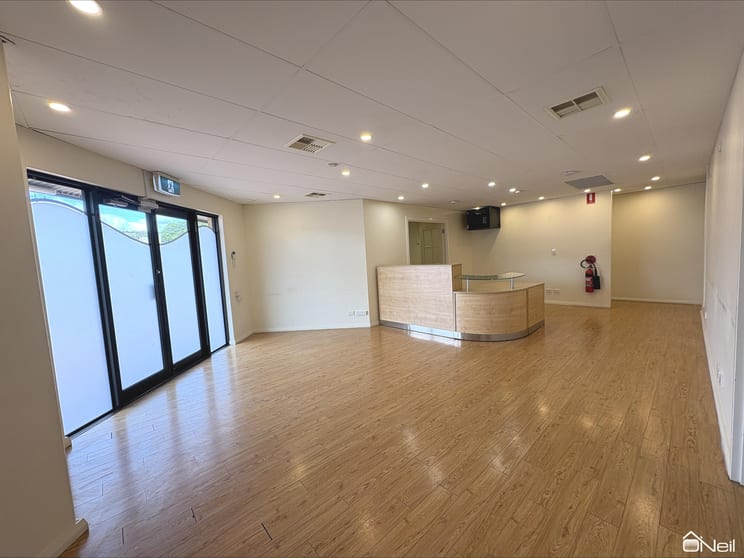 Click to view all images 3/49 Church Avenue Armadale WA 6112 - Image 2