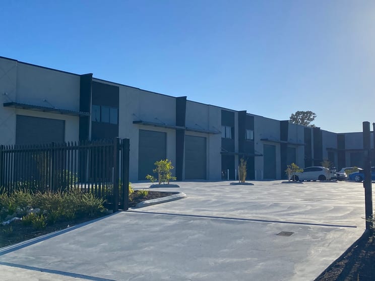 Click to view all images 5/30 Deviation Way Neerabup WA 6031 - Image 2