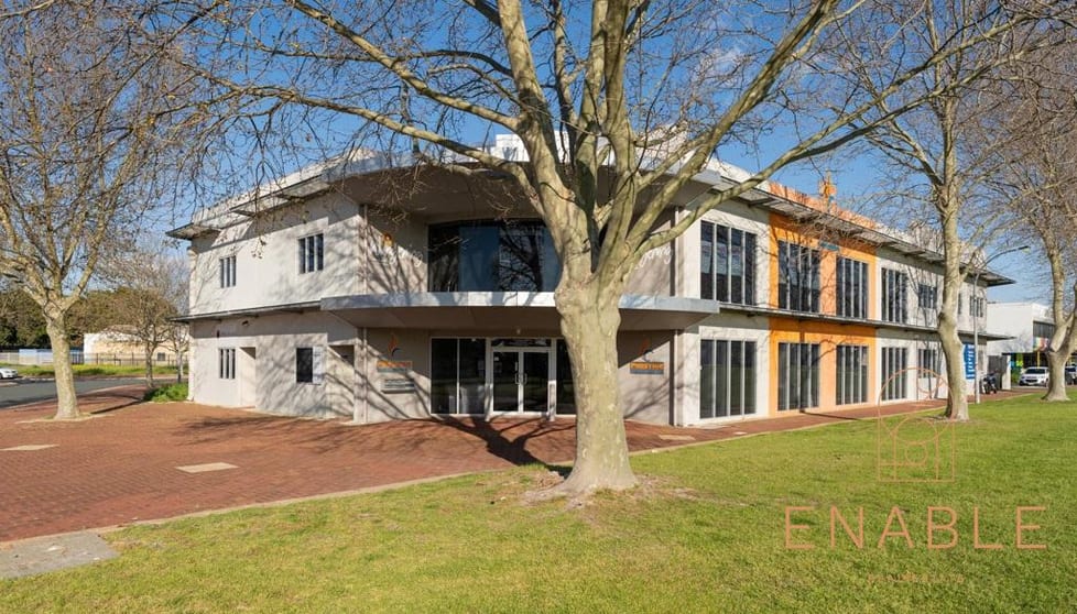 Click to view all images 2/13 Mackinnon Street Rockingham WA 6168 - Image 2
