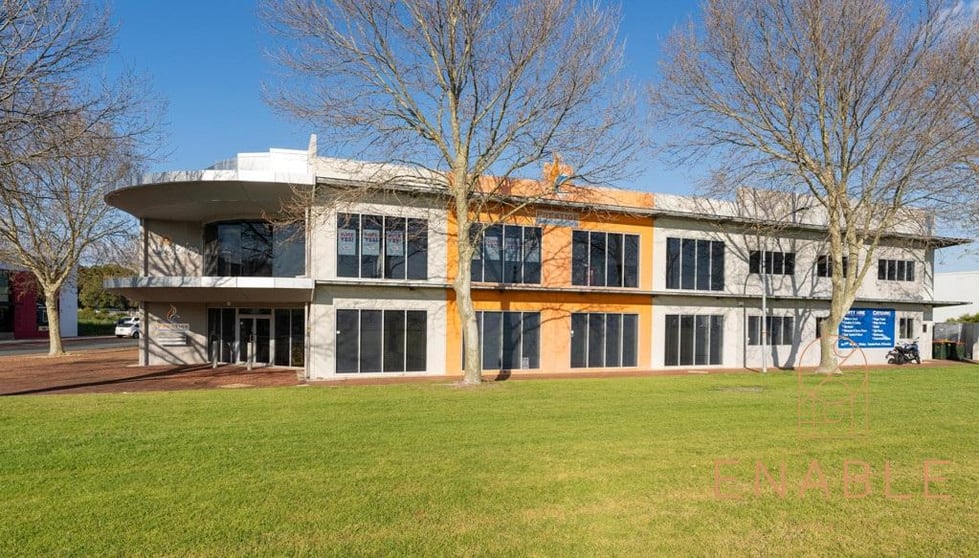 Click to view all images 2/13 Mackinnon Street Rockingham WA 6168 - Image 3