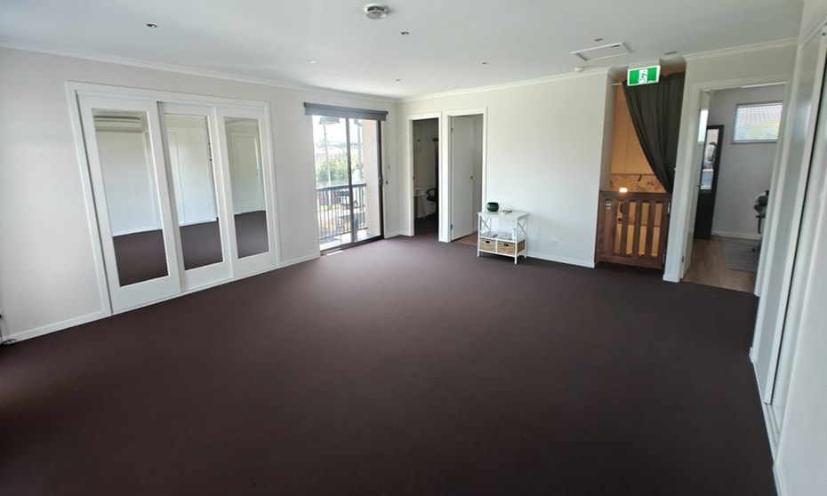 Click to view all images 1/1040 Heatherton Road Noble Park VIC 3174 - Image 1