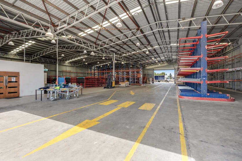 Click to view all images 316 Taylor Street Glenvale QLD 4350 - Image 3