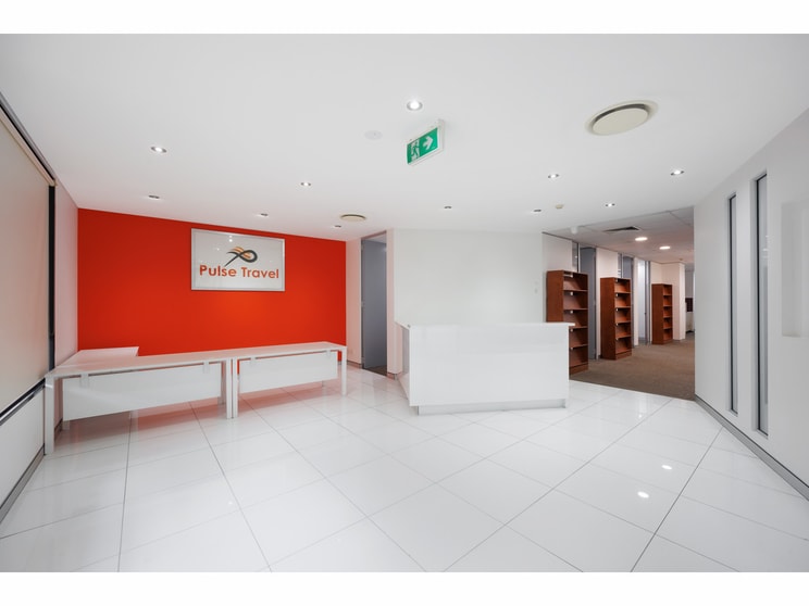 Click to view all images 7/14 Browning Street South Brisbane QLD 4101 - Image 2