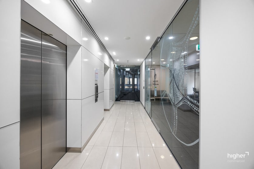 Click to view all images 18-20 King William Street Adelaide SA 5000 - Image 3