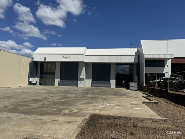 Click to view all images 1/68-70 Nestor Drive Meadowbrook QLD 4131 - Image 1