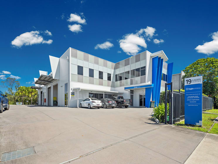 Click to view all images 19 Flinders Parade North Lakes QLD 4509 - Image 1