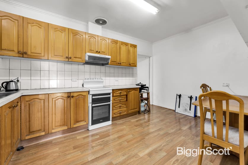 Click to view all images 58 Essex Rd Mount Waverley VIC 3149 - Image 2