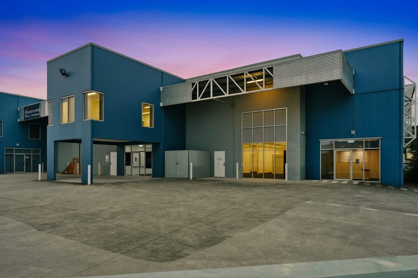 Click to view all images 1&2/180 Northgate Road Northgate QLD 4013 - Image 3