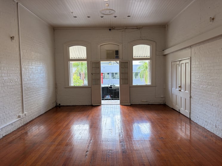 33 Logan Road Woolloongabba QLD 4102 - Image 3