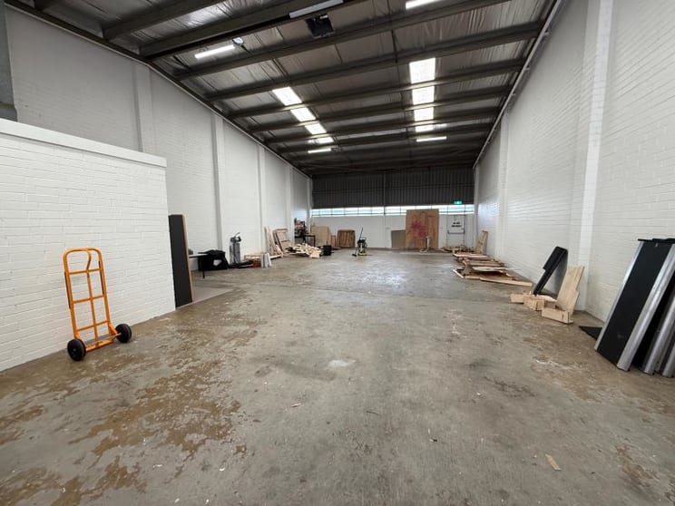 Click to view all images Unit 4/45 Gilby Road Mount Waverley VIC 3149 - Image 2