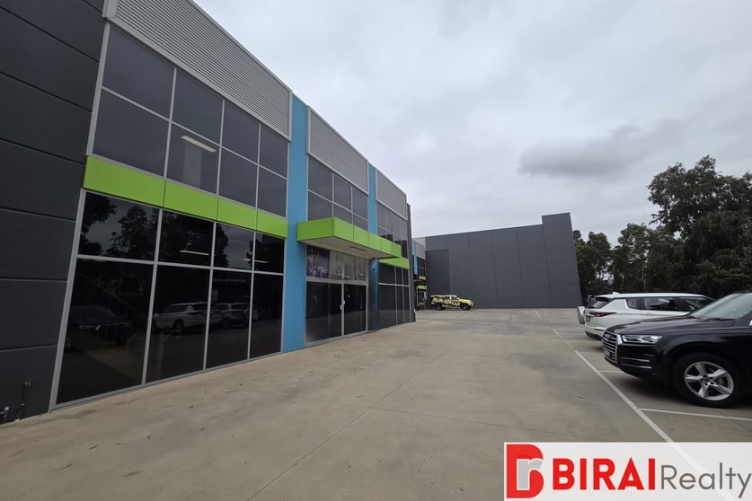 Click to view all images 3/17 Barretta Road Ravenhall VIC 3023 - Image 1