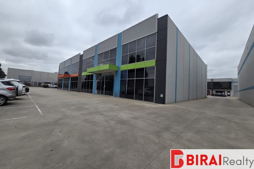 Click to view all images 3/17 Barretta Road Ravenhall VIC 3023 - Image 3