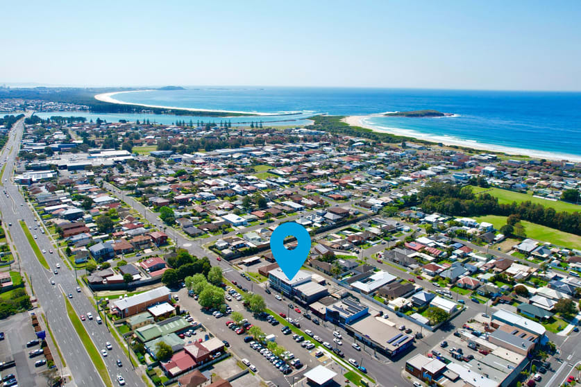 Click to view all images 2/12 Beverley Avenue Warilla NSW 2528 - Image 1