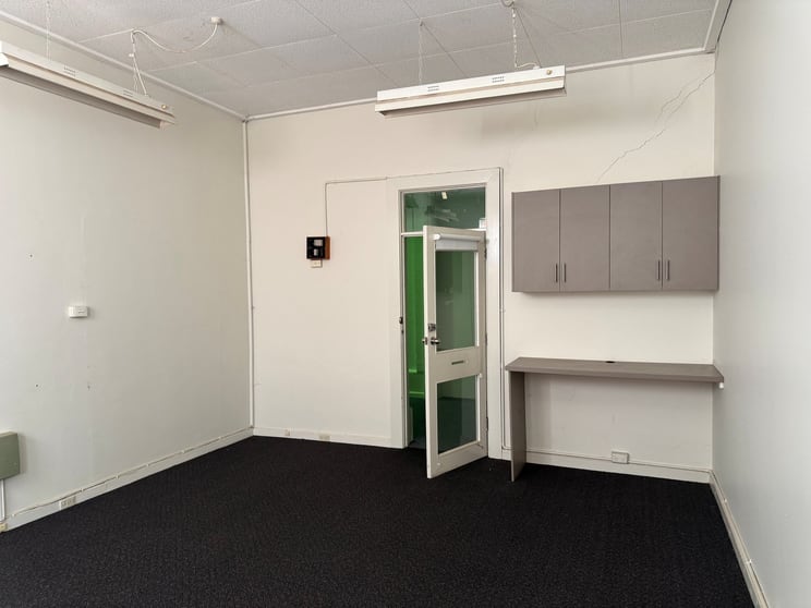 Click to view all images Suite 3/75 Deakin Avenue Mildura VIC 3500 - Image 2