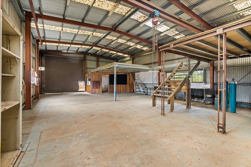 Click to view all images 1067 Bannockburn-Shelford Road Teesdale VIC 3328 - Image 3