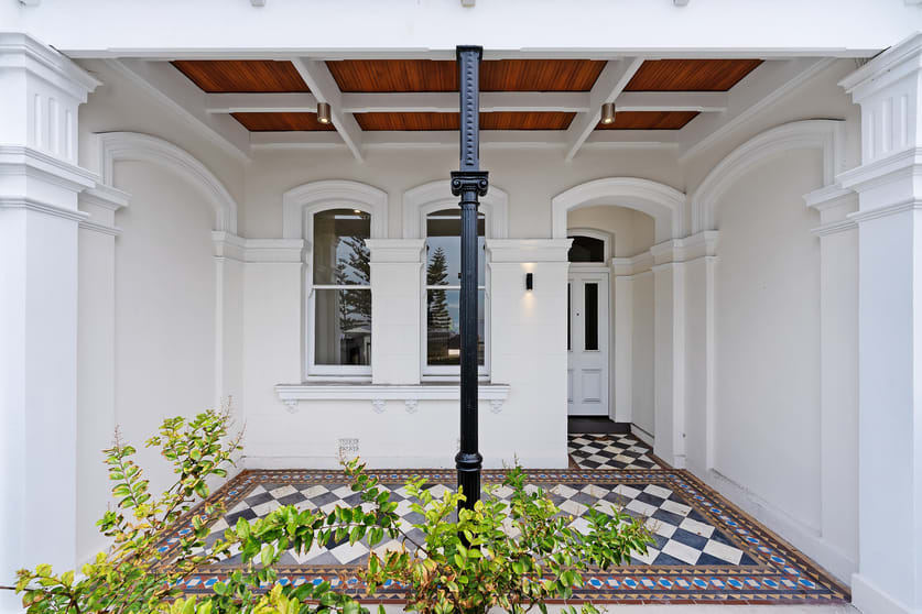 Click to view all images 66 The Grand Parade Brighton-le-sands NSW 2216 - Image 2