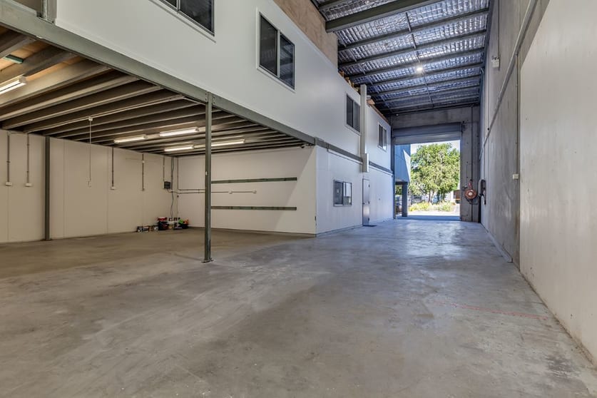 Click to view all images 4/5 Arunga Drive Beresfield NSW 2322 - Image 2