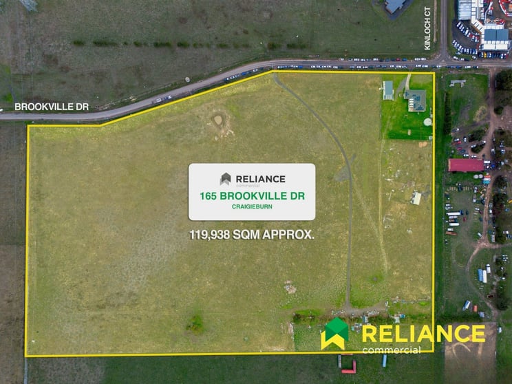 Click to view all images 165 Brookville Drive Craigieburn VIC 3064 - Image 2