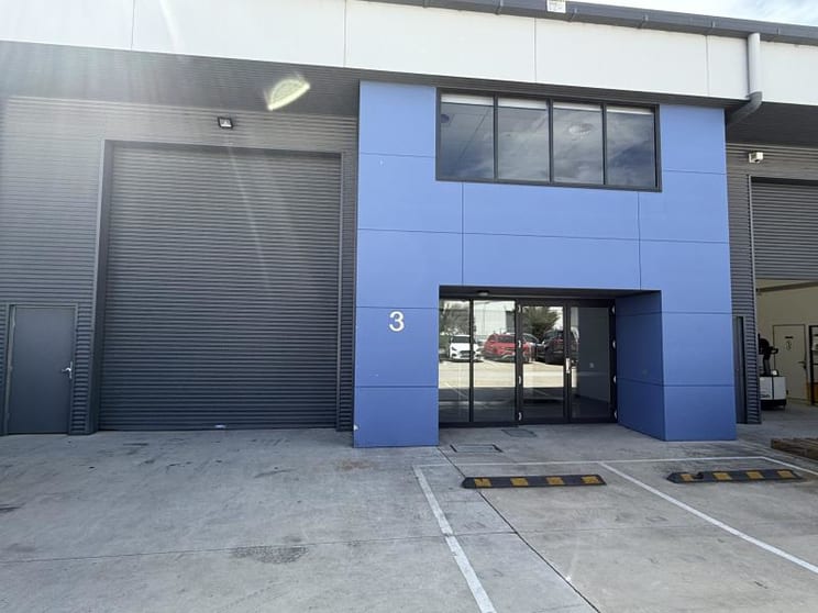 Click to view all images Unit 3/3 Sawmill Circuit Hume ACT 2620 - Image 1